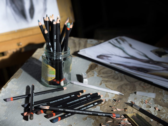 Tintid charcoal pencils Derwent in metal box - 2/2